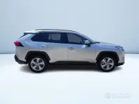 Usata Toyota RAV4 Hybrid 178 CV (130 kW) 2022 Argento metallizzato SUV