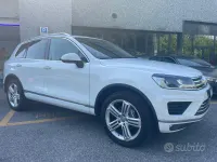 Usata VW Touareg R-line 262 CV (192 kW) 2016 Bianco SUV
