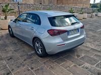 Usata Mercedes A180 136 CV (100 kW) 2019 Grigio Utilitaria