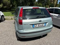 Usata Ford Fiesta 75 CV (55 kW) 2004 Grigio Utilitaria