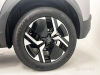 Usata Peugeot 2008 Allure 101 CV (74 kW) 2024 Grigio SUV