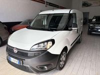 Usata Fiat Doblò Lounge 105 CV (77 kW) 2022 Bianco gelato Monovolume