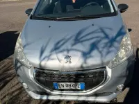Usata Peugeot 208 82 CV (60 kW) 2012 Grigio Utilitaria