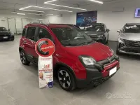 Usata Fiat Panda Cross 69 CV (50 kW) 2025 Rosso Utilitaria
