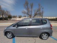 Usata Honda Jazz 78 CV (57 kW) 2006 Grigio Utilitaria