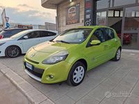 Usata Renault Clio II 75 CV (55 kW) 2010 Verde Berlina