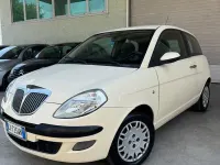 Usata Lancia Ypsilon 60 CV (44 kW) 2005 Beige Utilitaria