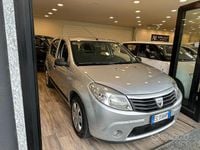 Usata Dacia Sandero Lauréate 72 CV (52 kW) 2010 Grigio Berlina