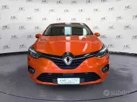 Usata Renault Clio IV Intens 101 CV (74 kW) 2019 Arancione Berlina