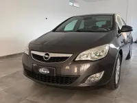 Usata Opel Astra Cosmo 110 CV (80 kW) 2011 Grigio Berlina