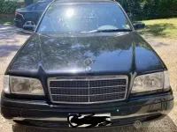 Usata Mercedes C220 150 CV (110 kW) 1996 Nero Station wagon