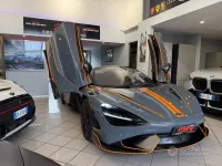 Usata McLaren 765LT 726 CV (533 kW) 2022 Grigio Cabrio