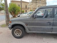 Usata Mitsubishi Pajero 100 CV (73 kW) 1992 Nero SUV