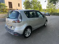 Usata Renault Scénic III XMOD 110 CV (80 kW) 2012 Argento Monovolume