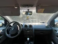 Usado Ford Fiesta 80 HP (58 kW) 2003 Preto Citadino