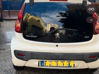 Usata Peugeot 107 68 CV (50 kW) 2012 Bianco Utilitaria