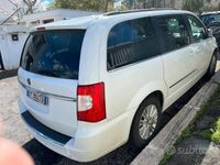 usata Lancia Voyager 7 posti