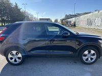 Usata Volvo XC40 Momentum 129 CV (94 kW) 2022 Nero SUV