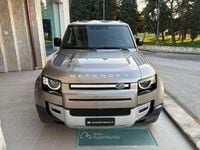 Usata Land Rover Defender SE 200 CV (147 kW) 2023 Marrone SUV