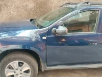 Usata Dacia Duster Lauréate 100 CV (73 kW) 2015 Blu SUV
