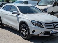 Usata Mercedes GLA200 156 CV (114 kW) 2015 Bianco SUV