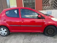 Usata Peugeot 107 68 CV (50 kW) 2007 Utilitaria