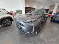 Usata Toyota Yaris Hybrid Trend 92 CV (67 kW) 2021 Grigio Monovolume