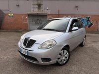 Usata Lancia Ypsilon 75 CV (55 kW) 2008 Argento Utilitaria
