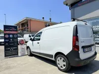 Usata Dacia Dokker Ambiance 109 CV (80 kW) 2021 Frozen white [73w]  pastello Monovolume