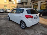 Usata Kia Venga 90 CV (66 kW) 2010 Bianco Utilitaria