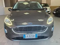 Usata Ford Fiesta Titanium 75 CV (55 kW) 2019 Grigio Utilitaria