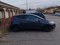 Usata Ford Fiesta 82 CV (60 kW) 2009 Grigio Utilitaria
