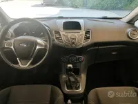 Usata Ford Fiesta 75 CV (55 kW) 2015 Nero Utilitaria