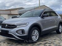 Usata VW T-Roc Life 116 CV (85 kW) 2023 Nero SUV