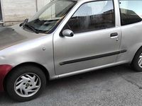 Usata Fiat 600 54 CV (39 kW) 2005 Argento Utilitaria