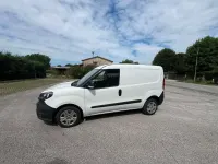 Usata Fiat Doblò 105 CV (77 kW) 2021 Bianco Monovolume