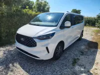 Usata Ford Tourneo Custom Titanium 136 CV (100 kW) 2024 Bianco Furgone