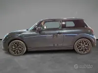 Nouvelle Mini Cooper Favoured 114 kW (156 ch) 2026 Gris Citadine
