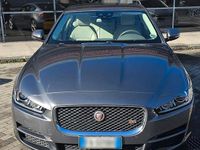 Usata Jaguar XE 180 CV (132 kW) 2015 Grigio Berlina