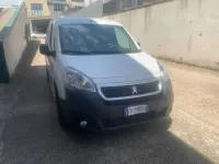 Usata Peugeot TePee Access 75 CV (55 kW) 2018 Bianco Station wagon