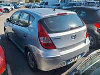 Usata Hyundai i30 Active 108 CV (79 kW) 2010 Argento Berlina