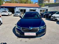 Usado Skoda Superb Executive 150 CV (110 kW) 2018 Azul Familiar
