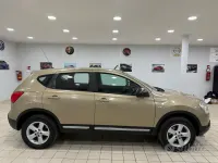 Usata Nissan Qashqai Tekna 106 CV (77 kW) 2008 Giallo SUV