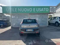Usata Fiat Grande Punto 77 CV (56 kW) 2012 Grigio Utilitaria
