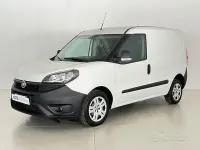 Usata Fiat Doblò S 105 CV (77 kW) 2022 Bianco Monovolume