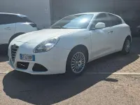 Usata Alfa Romeo Giulietta Distinctive 105 CV (77 kW) 2010 Bianco Utilitaria