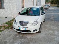 Usata Lancia Ypsilon 75 CV (55 kW) 2011 Bianco Utilitaria