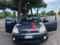 Begagnad Ford Fiesta Ghia 68 HK (50 kW) 2003 Halvkombi