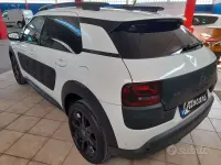 Usata Citroën C4 PureTech 82 CV (60 kW) 2017 Bianco SUV