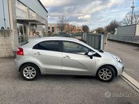 Usata Kia Rio EX 86 CV (63 kW) 2012 Grigio Berlina
